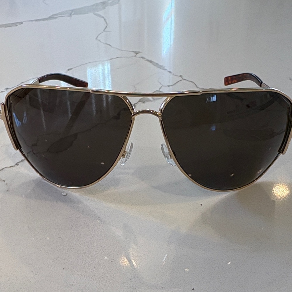 Stella McCartney Gold Frame Aviator Sunglasses with polarized Lenses